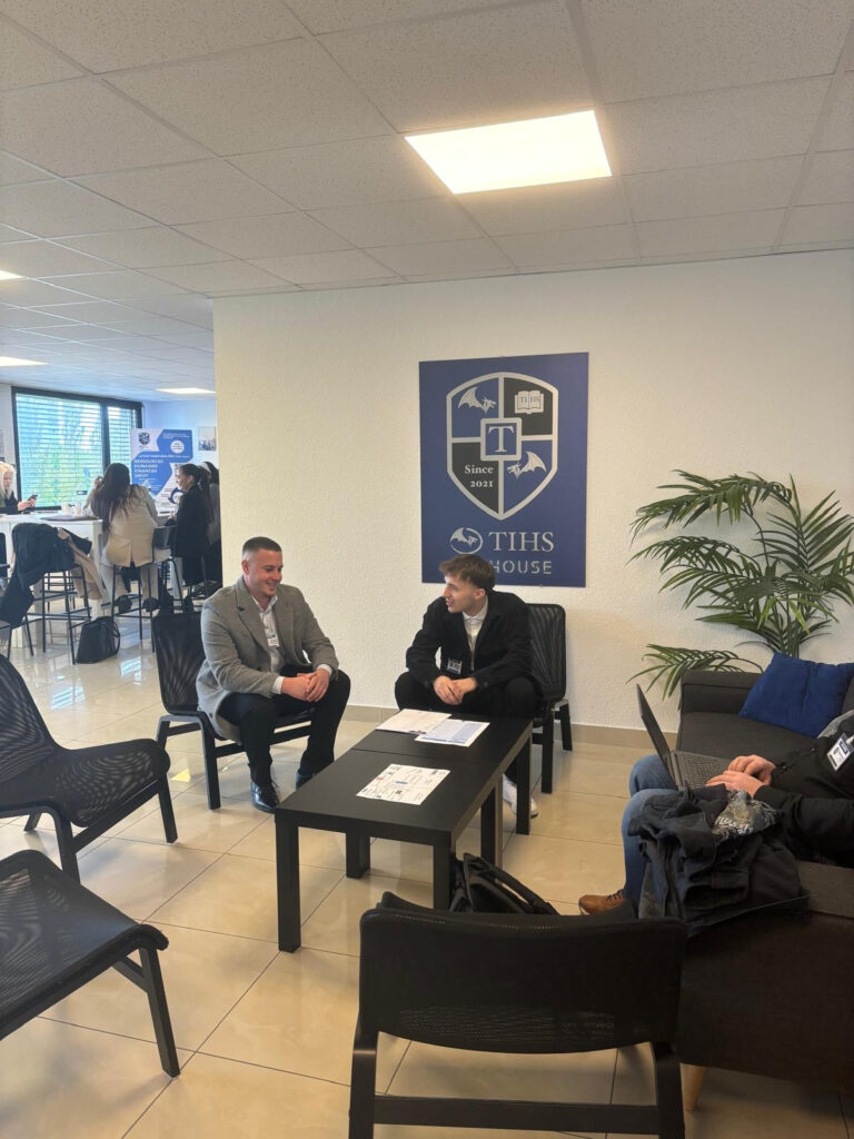 Succès du Job Dating TIHS Business School : Rencontre entre nos étudiants et nos entreprises partenaires – TIHS Business School