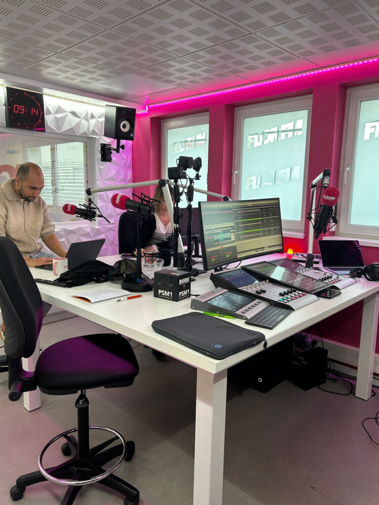 TIHS Business School dans les coulisses de FLOR FM – TIHS Business School